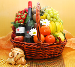Purim Royal Fruit Basket